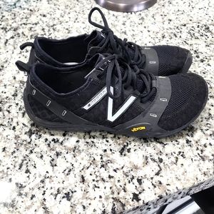 New Balance Mens Black Minimus Trail Running Shoe MT10BS3 Size 10